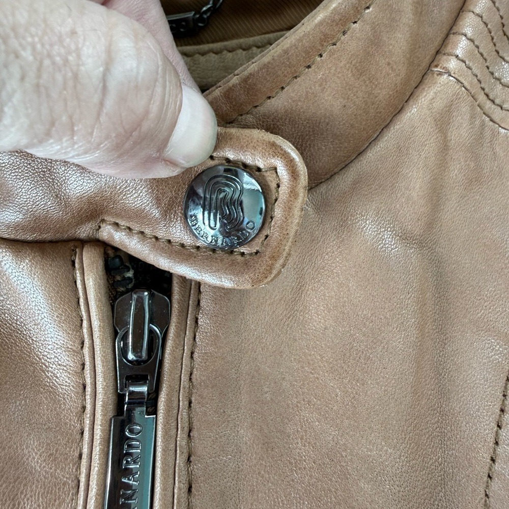 Bernardo Leather Bomber Jacket Petite XS Chestnut Brown Distressed Scuffed - Picture 13 of 16